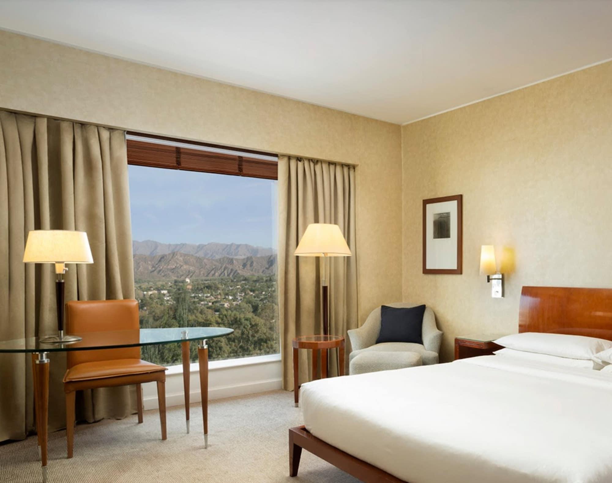 Park Hyatt Mendoza Hotel, Casino & Spa Екстериор снимка A room at the Taj Bengal